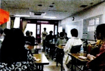 会場でまちづくりの説明や講習を聞く参加者たち